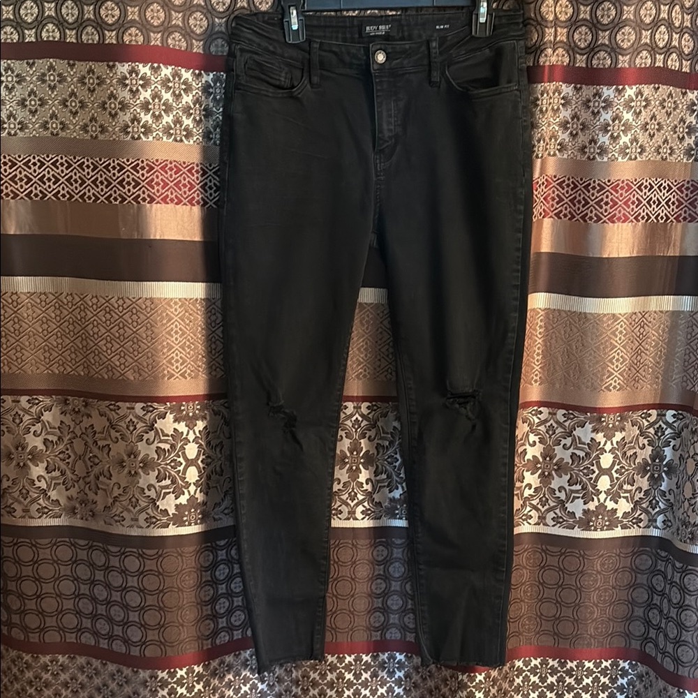 Judy Blue Distressed Skinny Jeans